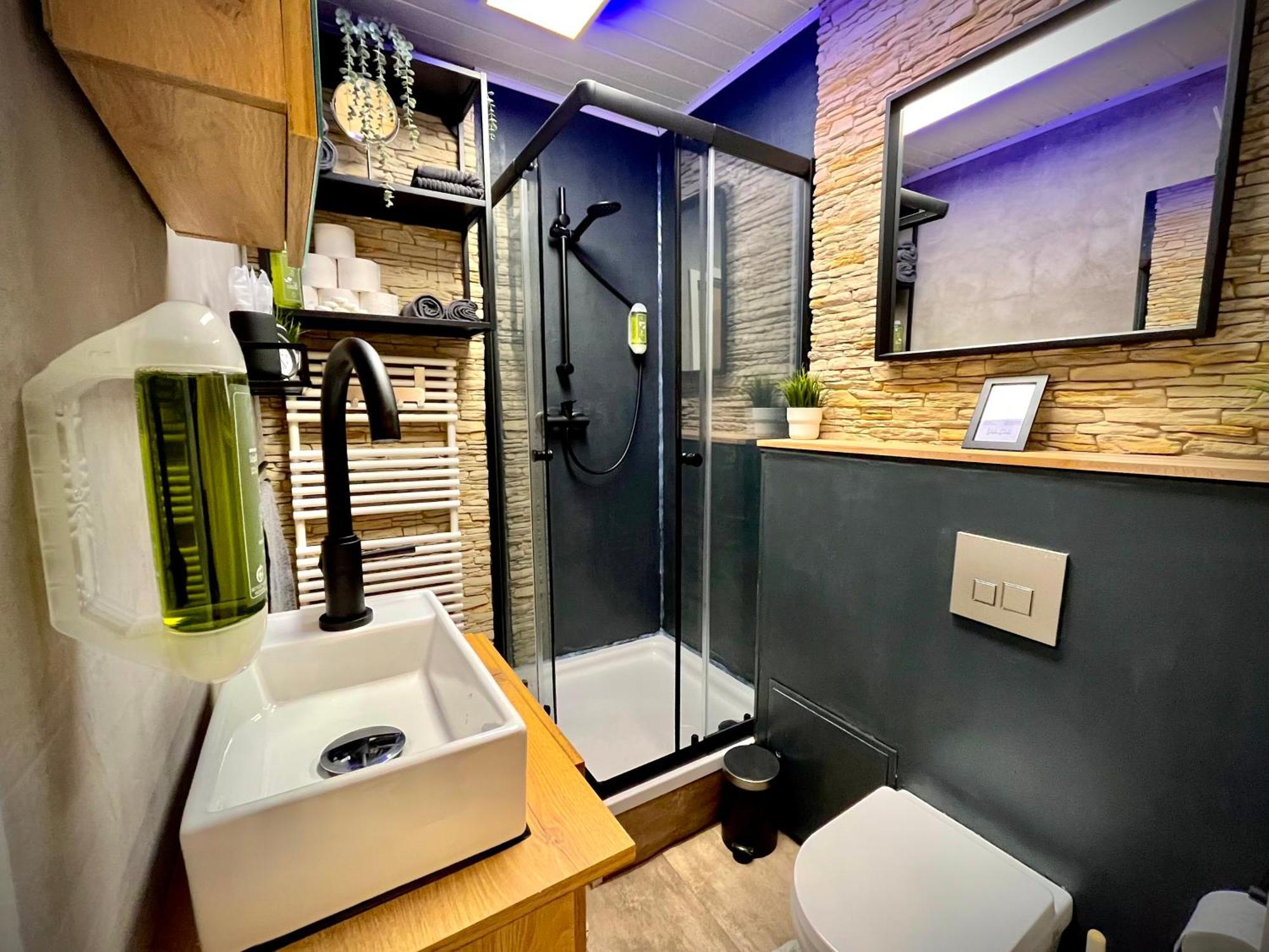G&G Luxury Apartment Am Stadtpark بندورف المظهر الخارجي الصورة